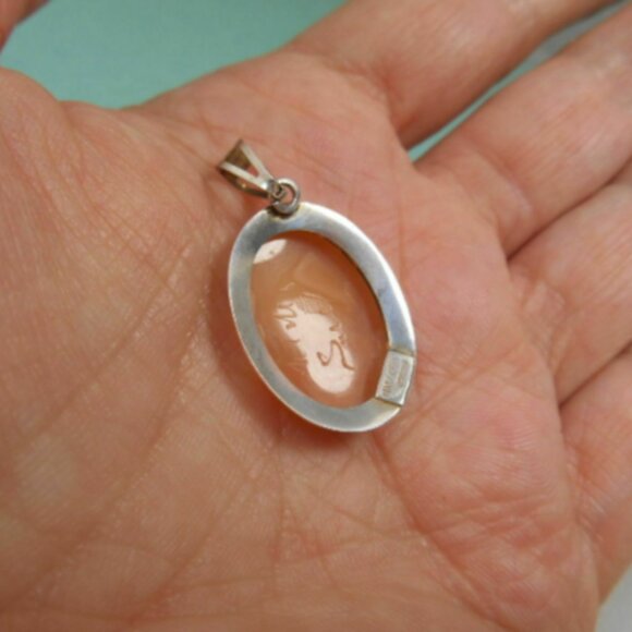 Italian Cameo Sterling Silver Millgrain Bezel Pendant 4 Necklace - Picture 3 of 3